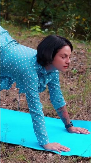 NATURE YOGA FLOW | EVELINA’S ELEGANT STRETCH IN THE WOODS