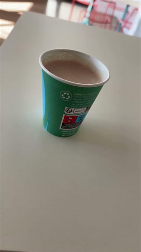 Un bon petit chocolat chaud juste avant ma formation de ce matin de 25 mars 2026!!!!!!!!