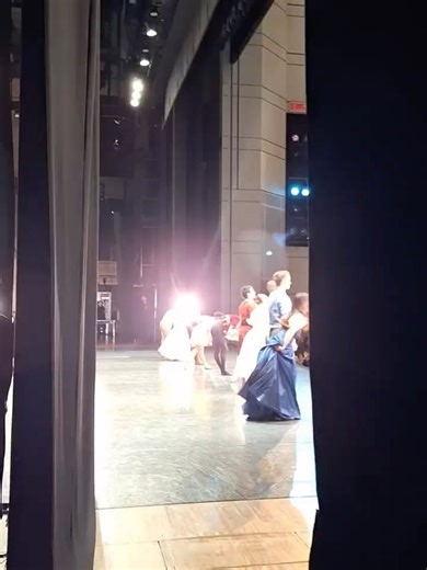 Chiaki Imai | 世界的に注目を集める若手プリンシパル（トップダンサー）の一人、 ジュリアン・マッケイ @julianmackay の日本公演 「ジュリアン・マッケイ＆フレンズ バレエ・ガラ ーアート・オブ・ダンスー」＊が、 2026年2月7日（土）・8日（日）に... | Instagram