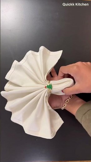 Easy Napkin fold with Ring / Restaurant style napkin fold