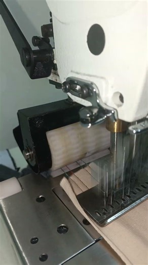 máquina de coser Multiagujas