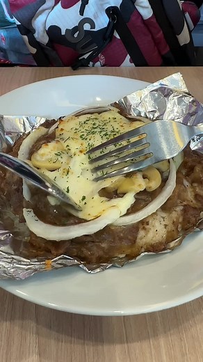 Greenwich Pizza-Rice Bakes: A Cheesy Rice Meal Innovation