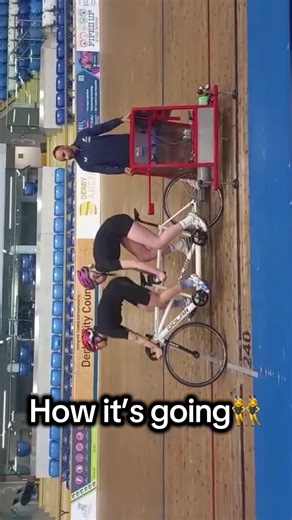 Always been a tandem girl 👯‍♀️@Emma & Ella #velodrome #bike #cycling #sprinter #ftp