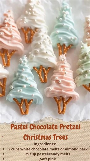 Pastel Chocolate Pretzel Christmas Trees | Cakecrafted Recipes