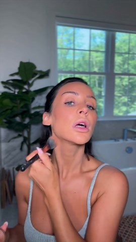 CARLI BYBEL on Instagram: "Let’s get ready together✨ @thebeautybybel 💕makeup details in order: @onesize primer @armanibeauty luminous @graftobianmakeup midnight marigold @toofaced concealer @benefitcosmetics gogo tint @hudabeauty cupcake @anastasiabeverlyhills brow wiz @thebeautybybel og palette @thebeautybybel magic liner @ardellbeauty double 113 @lorealusa telescopic @thebeautybybel Francesca liner @thebeautybybel Carli liner @thebeautybybel Jodi gloss @lunarbeauty blush @maccosmetics dark mi