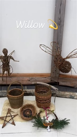 Geet Fateh Kaur✨Macipã Huni Kuī 🐍 on Instagram: "Willow 💫 Huge gratitude to Tao for planting the very first seed of this willow path, and to Cassandra for honouring me not only as a student, but for initiating me into this path and guiding me with such care, skill and trust. This is my first year of weaving and sculpting with willow — my first conversations with the land through my hands. What you see here are my first creations: 🧺 baskets born imperfect and alive, 🐝 a sculpted bee, ⭐ a wove