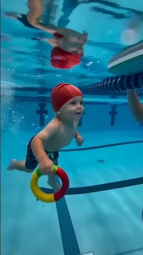 Tiny Jump, Brave Swim, Perfect Catch! 👶💦🏊✨#JuniorSwimmer #KidsActivities #PoolPractice #FamilyFun