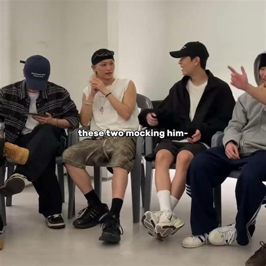 HE GOT SO RED 🤣🤣🍅 #straykids #leeknow #changbin #han #felix #seungmin