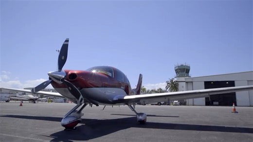Watch a small plane fly across the ocean to Key West