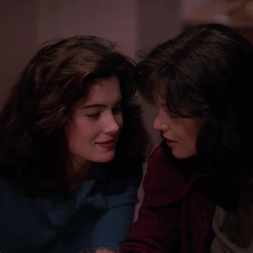 Romantic Edit of Maddy Ferguson and Donna Hayward from Twin Peaks