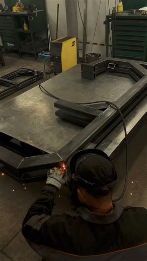 Welding🧑‍🏭 K3P Dip & Pull-Up Assist Machine💪🏼 | gymfactory.eu