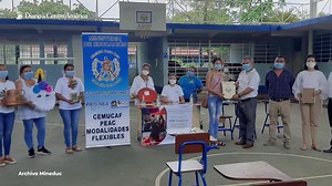 #VideoDCA | Autoridades del Mineduc indicaron que a través del programa Me Supero, estudiantes extraescolares han regresado al sistema.  Conozca los detalles aquí:  https://youtu.be/dkjCZ0mErEA #Educación #Programa #MeSupero | Diario De Centro América | Facebook