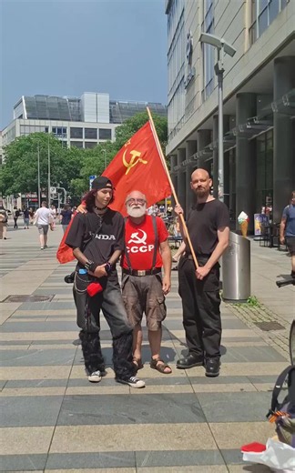 FÜR DEN FRIEDEN #frieden #dresden #politik #deutschland #kommunismus