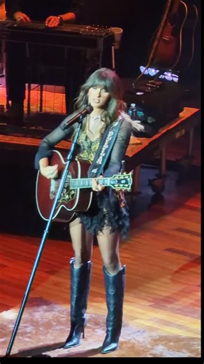 Stacy Best - Country Concert & Nashville Creator on Instagram: "C’mon, baby! @ellalangleymusic’s “Choosin’ Texas” is officially the number one best-selling song of 2026 in the U.S.🤘 We just cannot get enough of this banger. There is secret sauce in this song!! #ellalangley #ellalangleymusic #countryconcert #countrymusic #nashville"