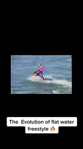 Revolver Jet Ski Freestyle Performance