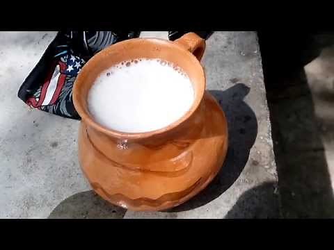 Pulque Natural bebida ancestral. / Mexican Drink Pulque