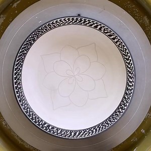 518. Throwing/trimming/tracing/carving/sgraffito a 3-Lb plate. Watch the detail on my YouTube channel: https://www.youtube.com/watch?v=XXYKS6RT7Ic | Hsin-Chuen Lin Ceramics