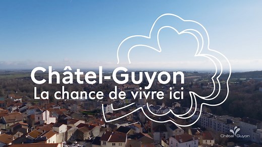 🍀 𝐂𝐡𝐚̂𝐭𝐞𝐥-𝐆𝐮𝐲𝐨𝐧, 𝐥𝐚 𝐜𝐡𝐚𝐧𝐜𝐞 𝐝𝐞 𝐯𝐢𝐯𝐫𝐞 𝐢𝐜𝐢 🍀 Un grand merci à la famille Legrand de s'être prêtée au jeu 🤩 Découvrez à travers le quotidien de cette famille châtelguyonnaise tout ce qui fait le charme de notre ville : des balades à vélo en toute sécurité, les bienfaits d'un thermalisme renommé, des commerces de proximité où l'on se connaît, un patrimoine thermal unique à explorer, et des lieux de culture comme notre Théâtre qui rythment la vie locale... Entre authent