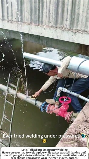 Welding a Leaking Steel Pipe – Stopping the Spray with Electric Arc 🔥