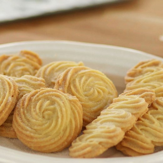 Classic buttery Viennese whirl biscuit recipe