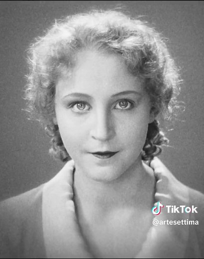 Metropolis di Fritz Lang. Realizzato nel 1927, ambientato nel 2026. #artesettima #metropolis #metropolisfrizlang #fritzlang #cinema #CinemaTok