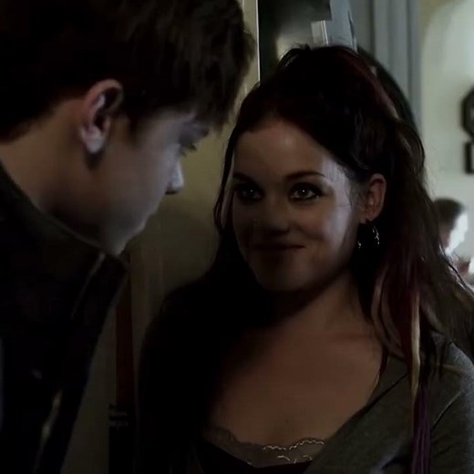 the story of ian and mandy's friendship in season 1 | shameless