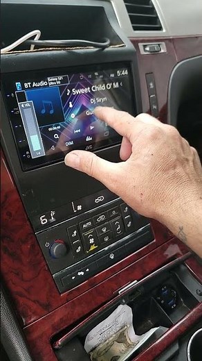 jvc kw 560bt volume adjust