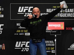"He's like who the f**k are you?" Joe Rogan revisits hilarious first-time interviewing UFC fighter inside the octagon