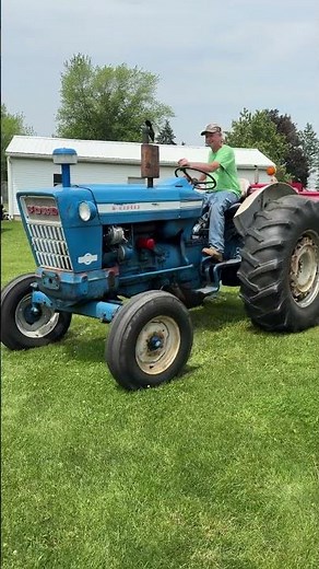 1972 Ford 5000 Tractor