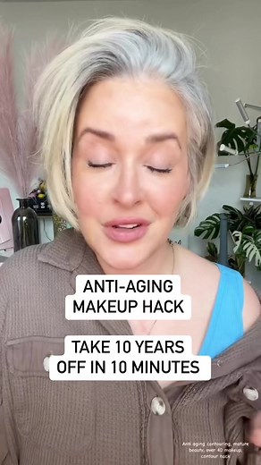 Flawless in a flash: 10 minute anti-aging makeup hack for women over 40! ‍靈Take 10 years off your face with this EASY Makeup tutorial. The Anti aging angels are singing! #over40beautyhacks #makeupformatureskin #middleagemuse #simplemakeup #antiagingskincare #womenover40 #makeuptutorial | Middle Age Muse | Facebook