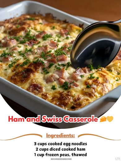 Ham 🚌 and Swiss Casserole 🧀💛 Creamy, cheesy, and loaded with savory ham and noodles—this comforting bake is perfect for busy weeknights or cozy gatherings. 💛 Ingredients: * 3 cups cooked egg noodles * 2 cups diced cooked ham * 1 cup frozen peas, thawed 💋 | Grandma's Kitchen