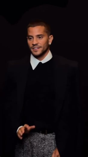 andrecito. on Instagram: "André this morning at the Dolce & Gabbana fashion show. 📍 Milan. #andrélamoglia #élite #osdonosdojogo #profetamoraes #mfw"