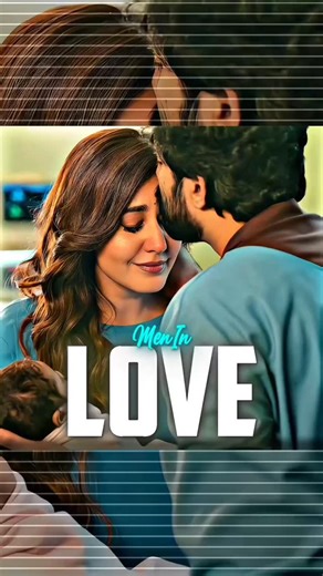 MOVIE CENTRE | UNLOCK CENEMA on Instagram: ". 1997년 개봉한 영화 Titanic은 잭과 로즈의 운명적인 사랑 을 통해 비극 속에서도 오래 남는 감정의 깊이를 보여주는 작품입니다. 화려한 연출보다 인물의 감정에 더 집중한 제 임스 카메론 감독의 스타일은 지금 다시 봐도 묘하게 가슴 을 울리죠. 배가 침몰하는 장면이 아닌, 두 사람이 서로를 바라보던 순간들이 더 강하게 기억에 남는 영화이기도 합 니다. 이 감정을 완성해주는 곡이 바로 셀린 디온의 **"My Heart Will Go On"**입니다. 처음 들으면 잔잔한데, 어느 순간 자연스럽게 가슴이 벅차오르는 느낌을 줍니다. 특히 후반부의 고조되는 보컬은 영화 속 잭과 로즈의 마지막 장 면과 겹쳐지면서 괜히 마음이 서늘해지기도 하고요. 많은 분들이 "이 노래가 나오면 왜 그 장면이 자동으로 떠오르는 지 모르겠다"고 말하는데, 그만큼 영화와 음악이 자연스럽 게 얽혀 있는 곡입니다. 1998년 아카데