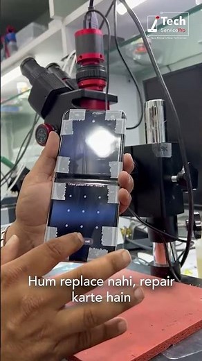 Samsung Galaxy Flip 5 display issue fixed — replaced only the middle flex at iTech Service Pro