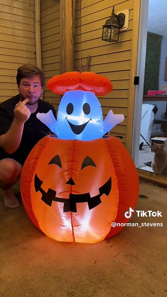 Bring spooky charm to your yard with this 48” inflatable Peek-A-Boo Ghost hiding in a Jack-O’-Lantern! Perfect for Halloween lovers, this glowing decoration is easy to set up and makes a fun statement for trick-or-treaters and guests. #HalloweenDecor #InflatableDecoration #OutdoorHalloween #SpookySeason #JackOLantern