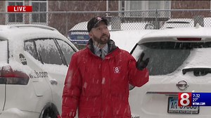 Meteorologist Gil Simmons stepped outside our station in New Haven for an update on the snow... and a little confidence booster. Full forecast >> https://trib.al/j4bUVN0 | WTNH News 8