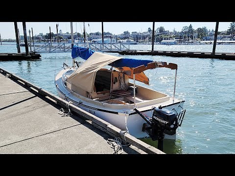 Overnight sail Com-Pac Sun Cat 17 gaff rigged catboat sailboat pocket cruiser Columbia river