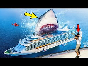 BIGGEST Megalodon Attack AND Destroys LOS SANTOS In GTA 5 - LARGEST Shark
