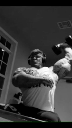Rich Piana shows how to build Massive Triceps. Watch Movie on https://www.patreon.com/posts/136499673?collection=1626834 | Generation Iron