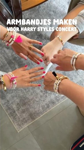 How cute are these bracelets? 🩷🪩