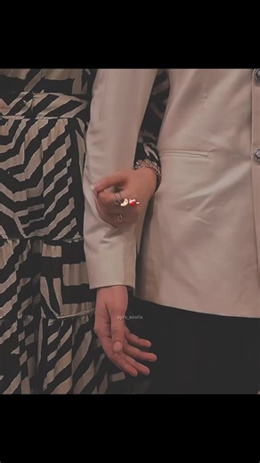 Couples Ayrasha Romantic Love Moments