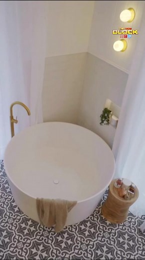Omar and Oz delivering the unexpected 😍 #TheBlock #RoomReveal #Ensuite #Renovations