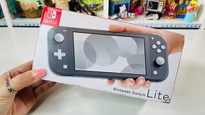 Watch Nintendo Switch Lite Unboxing on Amazon Live