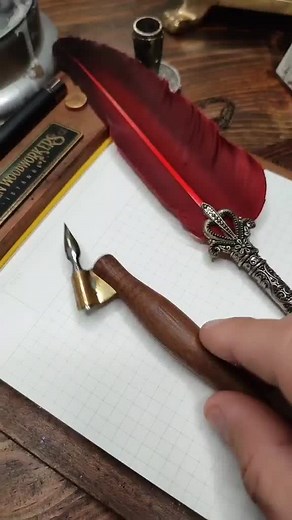 🎩 Pluma de inmersión. #letrasliterarias #calligraphy #plumafuentemexico #plumafuente #caligrafiacontemporanea #fountainpen #caligrafiaartistica #caligrafia #pentok #caligrahypen #SoulDancers