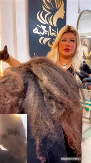 This woman walked in with very messy hair… but she walked out completely unrecognizable. The transformation is stunning. Full results in the comments! 👇👇👇 | Austrian Glow