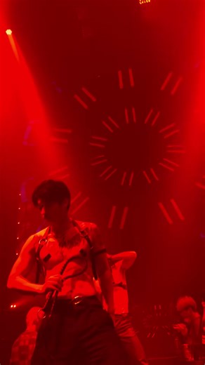 Top Dance Moves by Chinese DJ at Nightclub