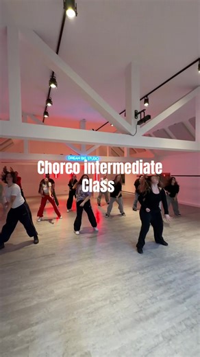 Choreo intermediate Class 💯 Mondays at 7:30pm with @Barbara #choreography #dreambigstudio #dance #foru