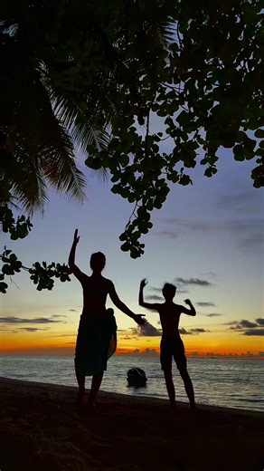 henua of strings on Ahnd 🐚 #pohnpeian #micronesia @🌊 🐒 | henua of string ukulele