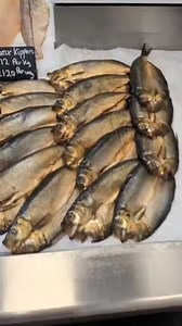 Good morning from C M Triggs Fishmongers, the weekend is upon us and we have a fabulous ice counter for you today! 🐟🐟🐟 🦐🦐SHRIMP NEWS🦐🦐 We sold out completely for our shrimp in the rough yesterday, but our team have been busy and we have more picked fresh local Dee Shrimps in the shop this morning. We expect to sell out quickly, so pop in as soon as you can. On the ice counter: 🐟 Local Skate Wings (caught yesterday) 🐟 Skinned Natural smoked Haddock fillets 🐟 Scottish Plaice fillets 🐟 S