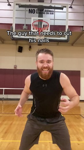 The guy that needs to cut his nails #basketball | Mrbeardeddragon